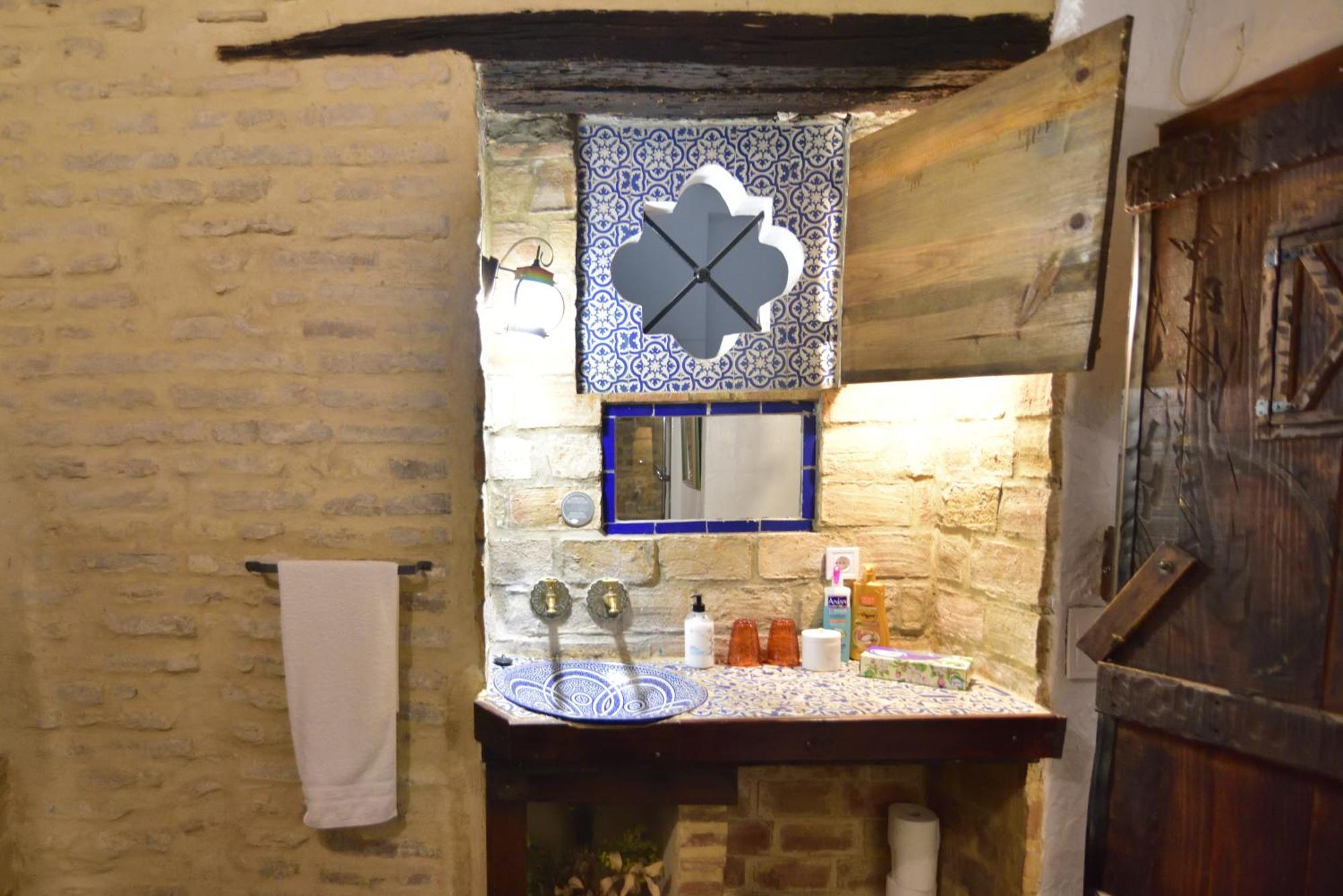 Suite Dona Ines Barrio Santacruz Севилья Экстерьер фото